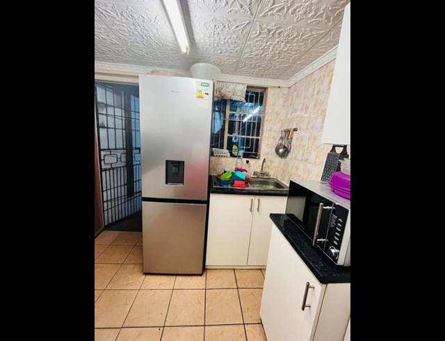 3 BEDROOM HOUSE FOR SALE IN BONTEHEUWEL